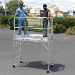 Quality Movable Aluminium Scaffoldings With Safety Rail in Auckland.