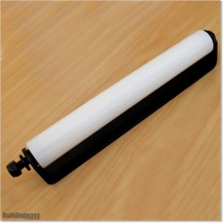 300mm Long Roller With Centre Mount Bracket For Spiked Top Gates.