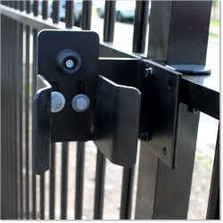 Sliding Gate Stopper Opened From The Top For Spiked Gates.
