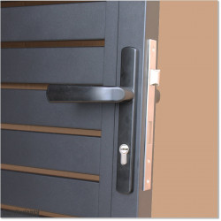 Gate is 1100mm wide (excluding hinge width) and height is 1215mm. Gate comes with Lock