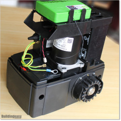 Centurion D3 Smart solar powered sliding gate opener. Kit comes with 12V solar system